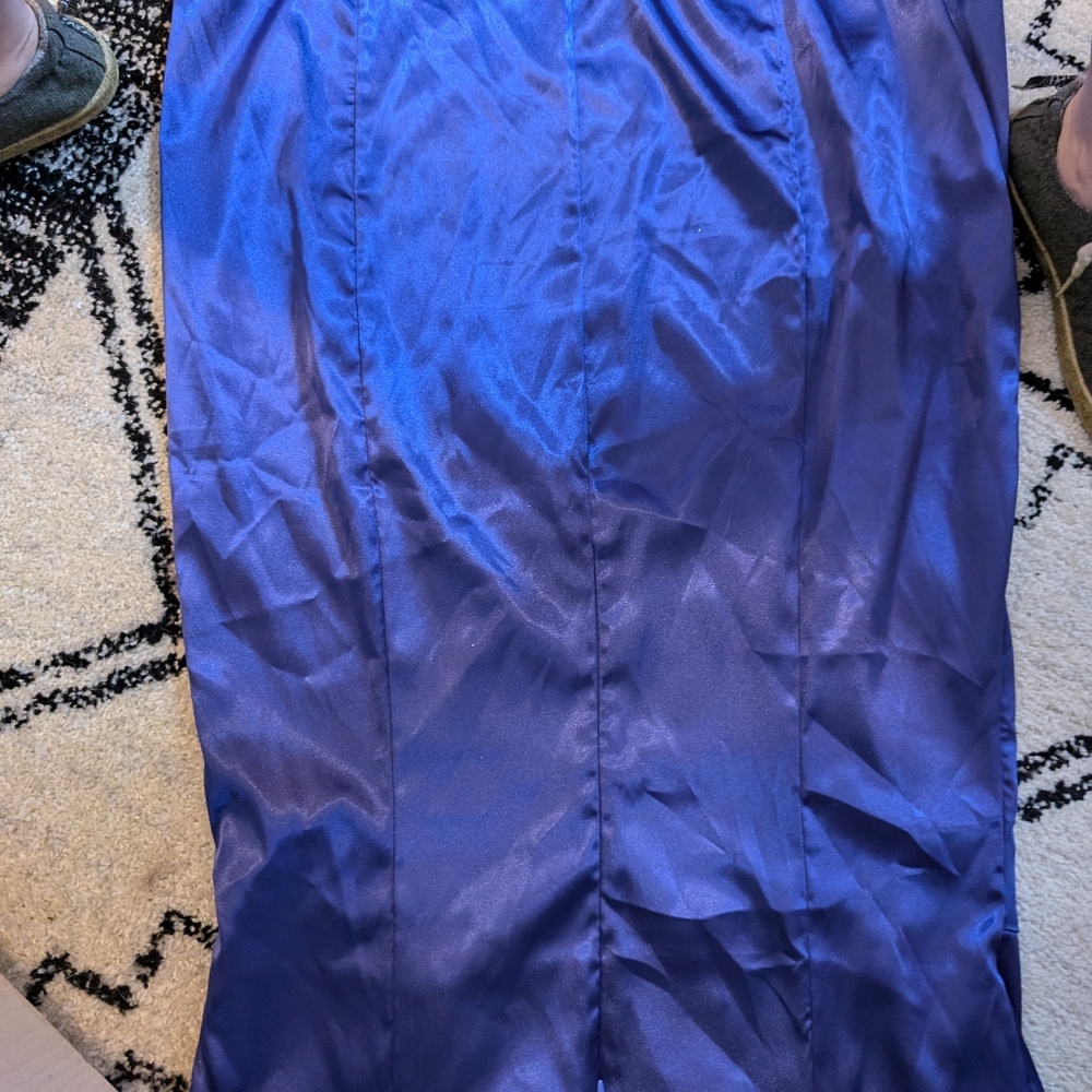 Dress - Picture 4 of 4